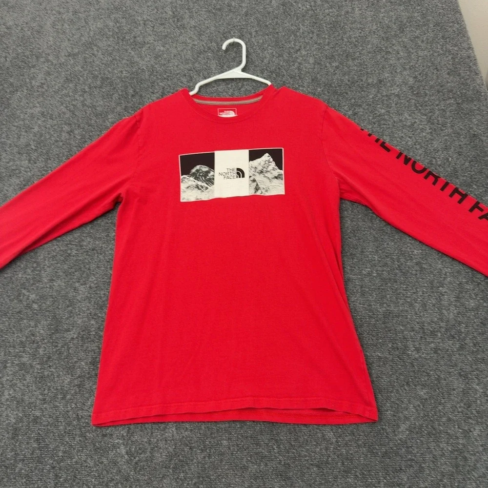 The North Face Long Sleeve Shirt Men M Red Cotton Graphic Mountain Outdoor Style